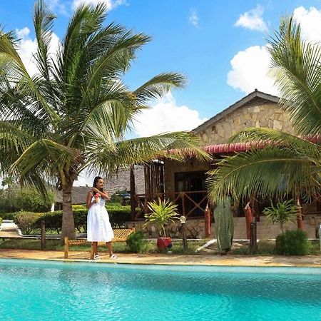 Hotel Ivory Ocean View Marumbi Exterior foto