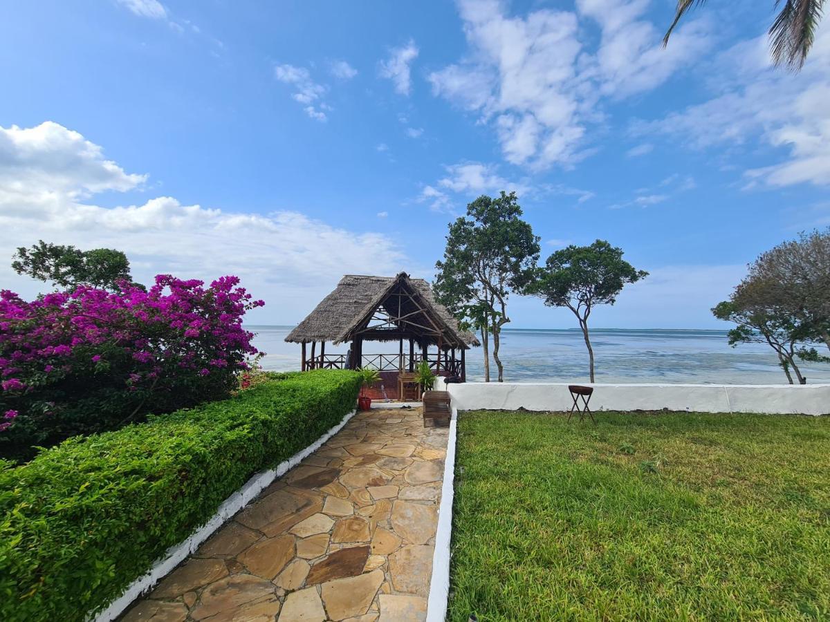 Hotel Ivory Ocean View Marumbi Exterior foto