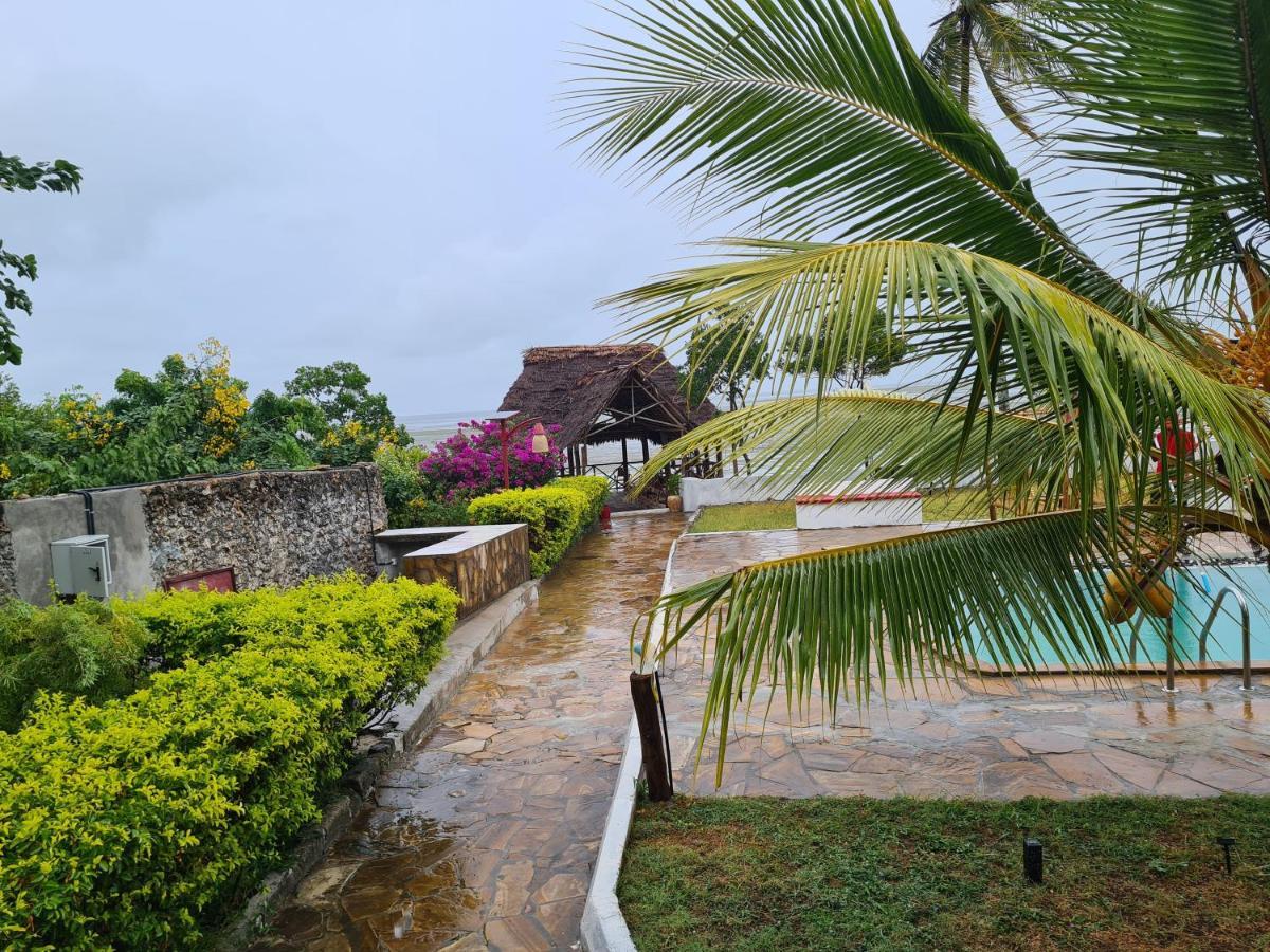 Hotel Ivory Ocean View Marumbi Exterior foto