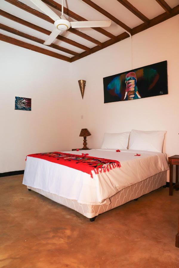 Hotel Ivory Ocean View Marumbi Exterior foto