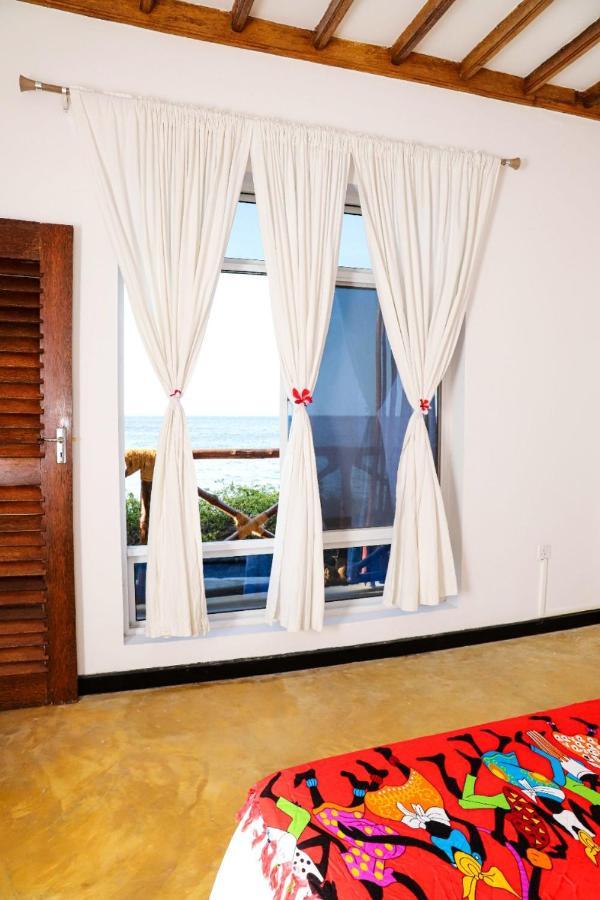 Hotel Ivory Ocean View Marumbi Exterior foto