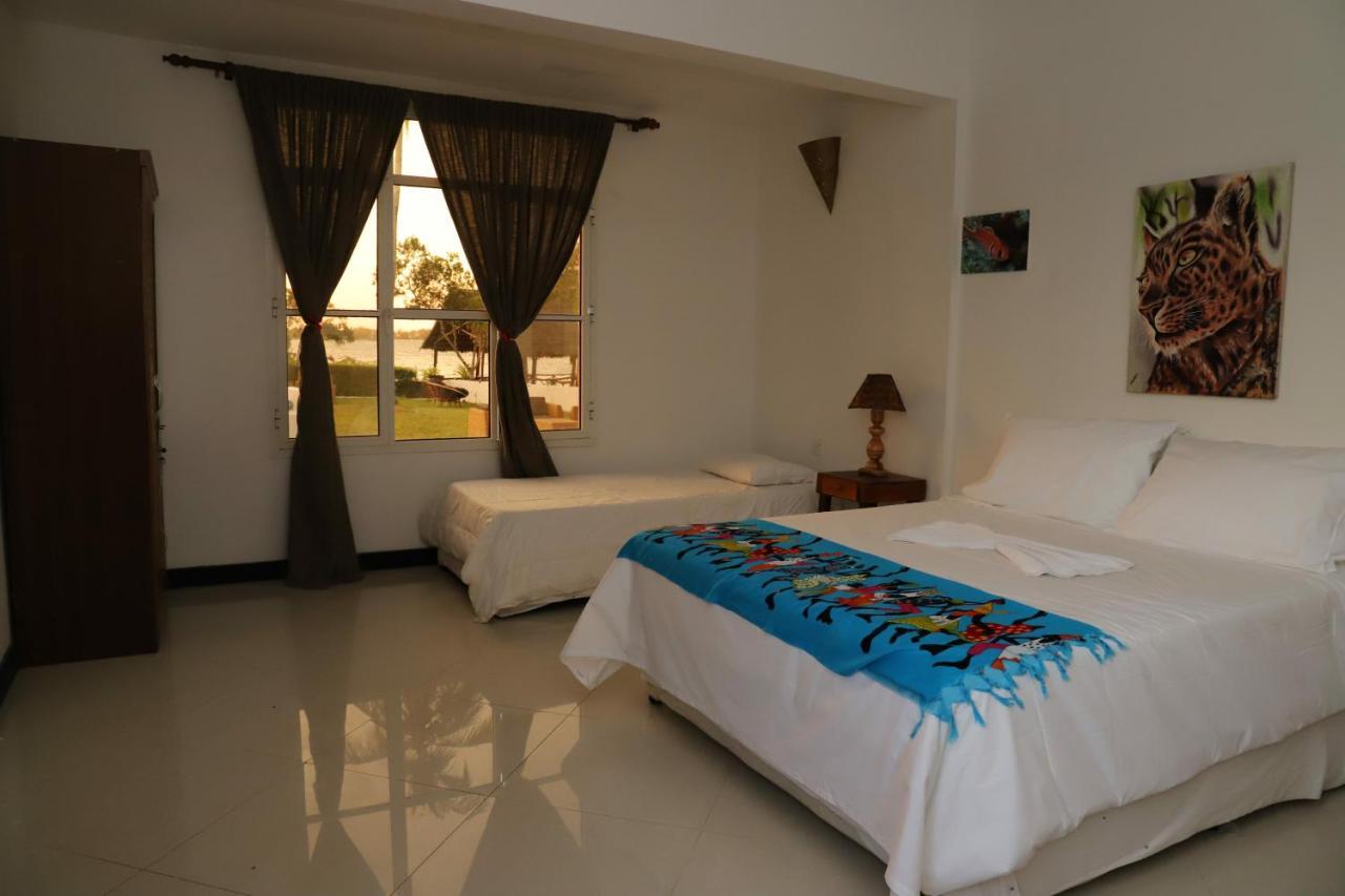Hotel Ivory Ocean View Marumbi Exterior foto