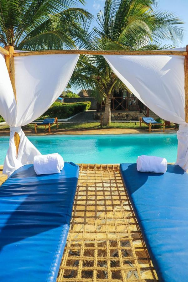 Hotel Ivory Ocean View Marumbi Exterior foto